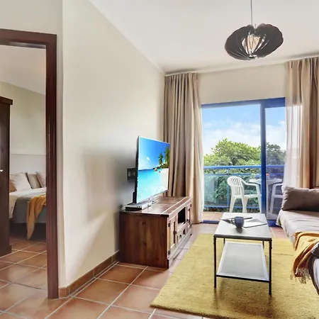 El With Two Bedrooms