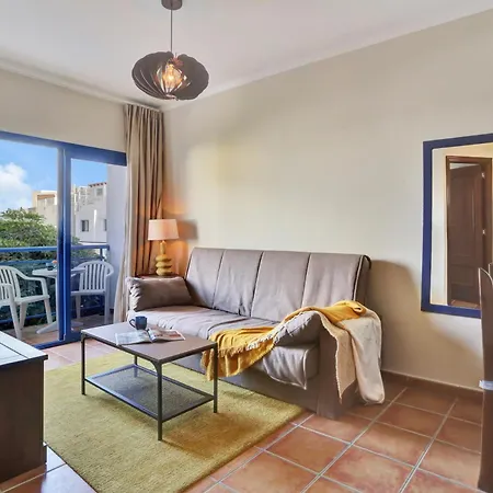El With Two Bedrooms Cotillo